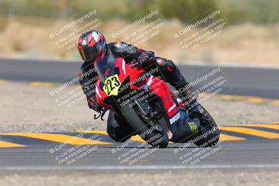 media/Oct-03-2022-Moto Forza (Mon) [[5f077a3730]]/Advanced Group/Session 3 (Turn 3)/